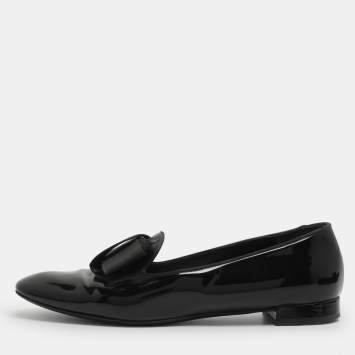 مملوكة مسبقًا Giorgio Armani Size 39 Black Patent Leather Smoking Slippers