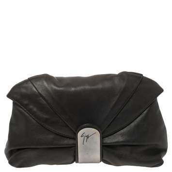 Pre Owned Giuseppe Zanotti Black Pleated Leather Flap Clutch