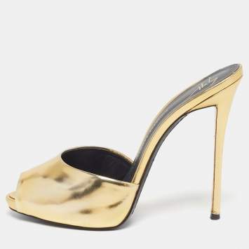 مملوكة مسبقًا Giuseppe Zanotti Size 39 Gold Leather Slide Sandals