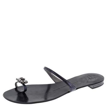 Pre Owned Giuseppe Zanotti Black Leather Crystal Embellished Toe Ring Flats Size 38