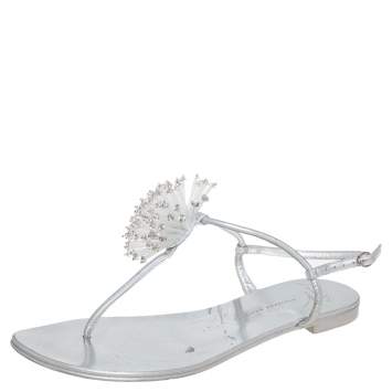 Pre Owned Giuseppe Zanotti Silver Leather Crystal Embellished Thong Flats Size 38.5