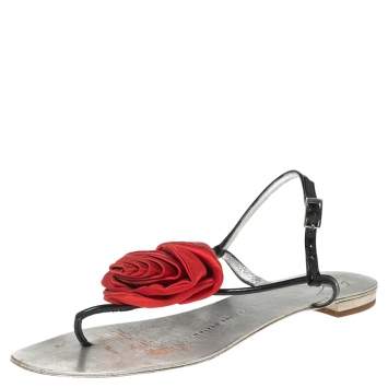 Pre Owned Giuseppe Zanotti Silver Patent Leather Flower Embellished  Flat Thong Sandals Size 37.5