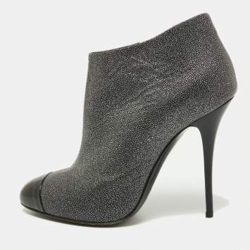 Pre Owned Giuseppe Zanotti Grey/Black Faux Leather and Patent Booties Size 36.5