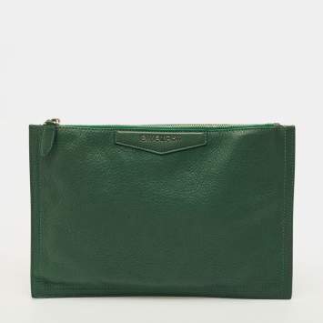 مملوكة مسبقًا Givenchy Antigona Green Leather Zip Clutch