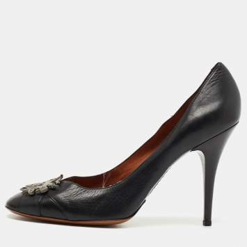 Pre Owned Givenchy Black Leather Metal Logo Pumps Size 40