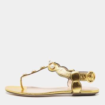 Pre Owned Gucci Gold Scalloped Leather Faux Pearl Embellished Thong Flat Sandals Size 38