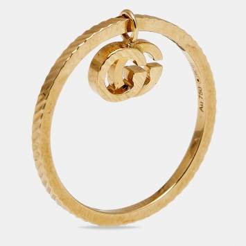 مملوكة مسبقًا Gucci GG Running 18k Yellow Gold Charm Ring Size 49