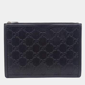 مملوكة مسبقًا حقيبة كلتش غوتشي جلد أسود مزخرفة GG