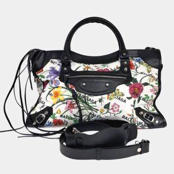 مملوكة مسبقًا Gucci Black Multicolor Fabric x Hacker Project Motor Bag