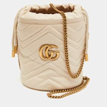 Pre Owned Gucci Off White Matelassé Leather Mini GG Marmont Bucket Bag