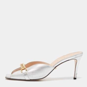 Pre Owned Gucci Silver Leather Sylvie Chain Detail Mules 39.5