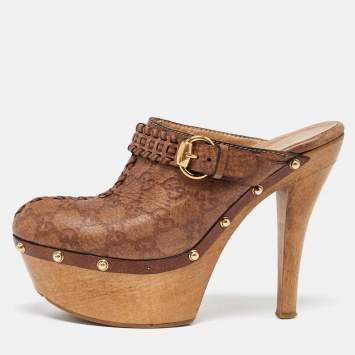Pre Owned Gucci Brown GG Leather Janis Studded Platform Clogs Size 38.5