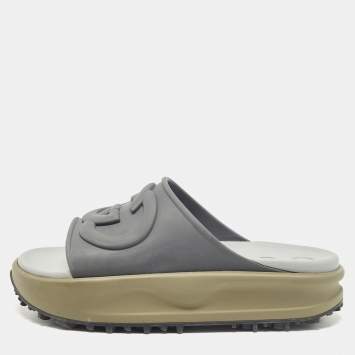 Pre Owned Gucci Grey Rubber GG Flat Sandals Size 39