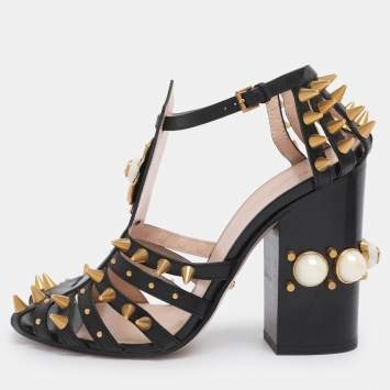 Pre Owned Gucci Black Leather Kendall Studded Sandals Size 38