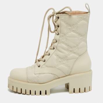 مملوكة مسبقًا Gucci GG Matelassé Size 38 Cream Leather Ankle Length Boots