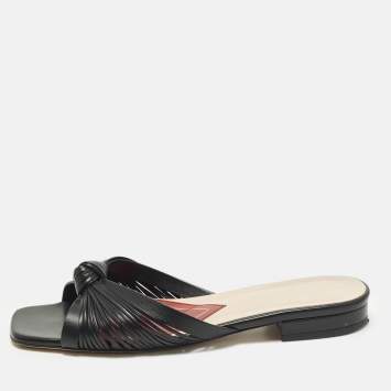 Pre Owned Gucci Size 38 Black Leather knot Detail Flat Slide