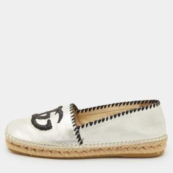 Pre Owned Gucci GG Raffia Size 37 Silver Metallic Leather Slip On Espadrille Loafers