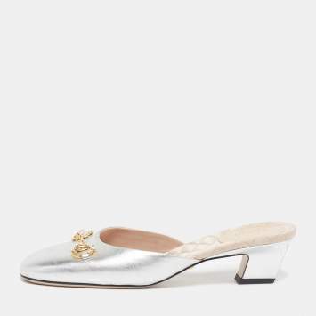 مملوكة مسبقًا Gucci Horsebit Size 38 Silver Leather Mules