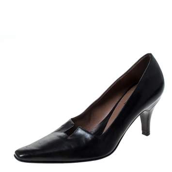 Pre Owned Gucci Black Leather Square Toe Pumps Size 34