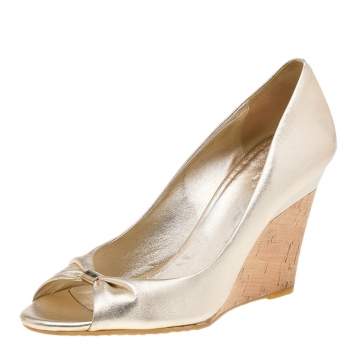 Pre Owned Gucci Metallic Gold Leather Cyprus Cork Wedge Open Toe Pumps Size 37.5