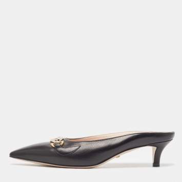 Pre Owned Gucci Black Leather Zumi Mules Size 37.5