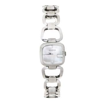 Pre Owned Gucci White Mother of Pearl Stainless Steel Diamond G Series 125.5 Women's Wristwatch 24 mm