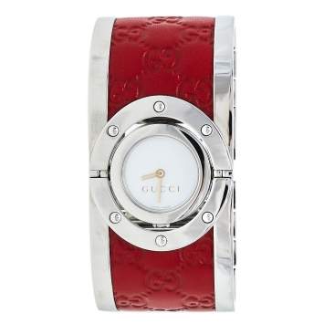 Pre Owned Gucci White Stainless Steel Leather Twirl YA112435 Women's Wristwatch 23 mm