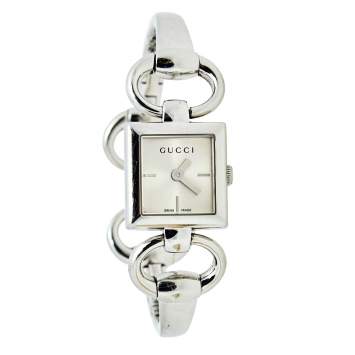 Pre Owned Gucci Silver Stainless Steel Tornabuoni YA120502 Women's Wristwatch 19 mm