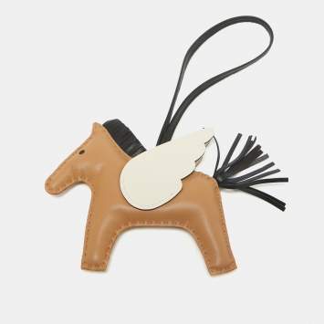 Pre Owned Hermès Chai/Nata/Noir Milo Leather GriGri Rodeo Pegase Bag Charm MM