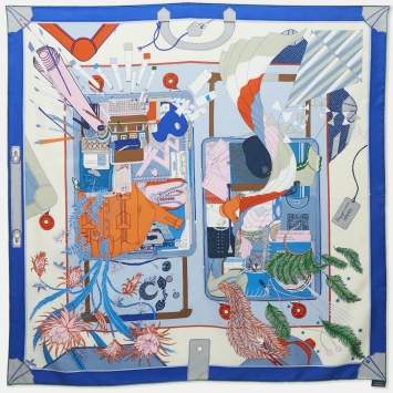 Pre Owned Hermès Bleu Silk Bagage A Main Scarf 