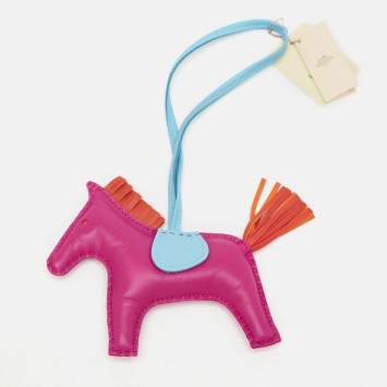 Pre Owned Hermès Rose Pourpre/Cornaline/Celeste Milo Leather GriGri Rodeo Bag Charm MM