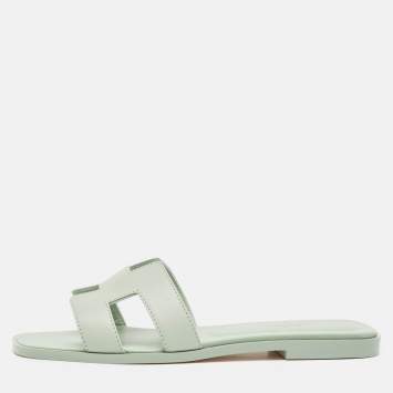 Pre Owned Hermes Mint Green Leather Oran Flat Slides Size 37.5
