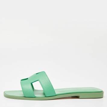 Pre Owned Hermes Green  Leather Oran  Flat Slides Size 38