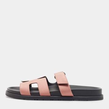 مملوكة مسبقًا Hermes Pink Satin Chypre Sandals Size 40