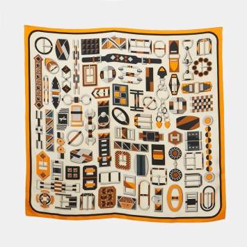 Pre Owned Hermes Orange Silk Carré en Boucles 