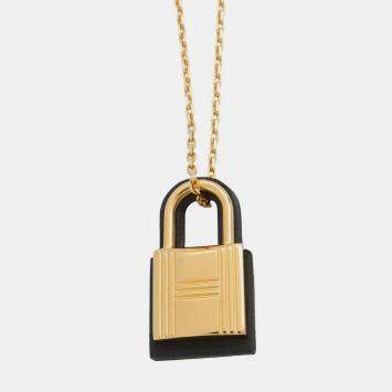 Pre Owned Hermes O'Kelly Pendant Size Pm Black Gold Plated Leather