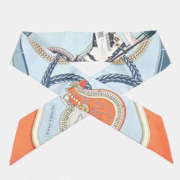 مملوكة مسبقًا Hermes Silk Twilly