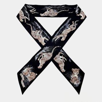 مملوكة مسبقًا Hermes Maxi Twilly Black Scarf