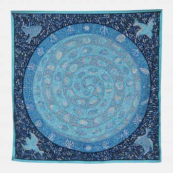 Pre Owned وشاح هيرم�س حرير أزرق لا ليجند دو بوايسون كورال