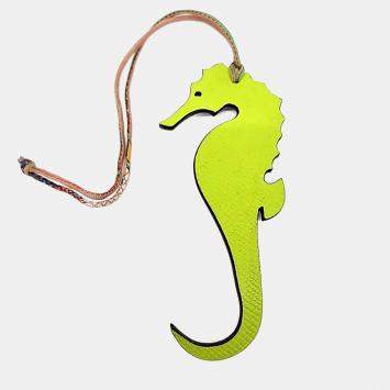 مملوكة مسبقًا Hermes Petit H (Petit Hache) Seahorse Bag Charm