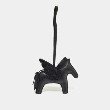 مملوكة مسبقًا 