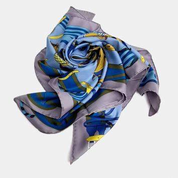 مملوكة مسبقًا Hermès silk scarf