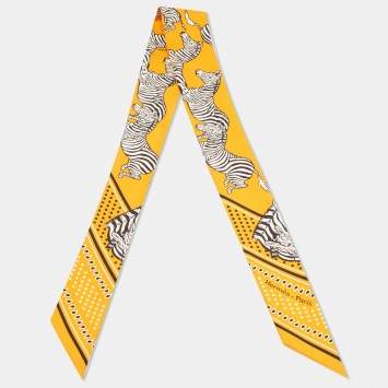 مملوكة مسبقًا Hermès Orange Les Zebra Silk Twilly 