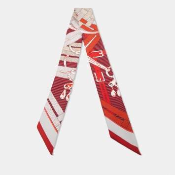 مملوكة مسبقًا Hermes Red Mors a Jouets Chemise Silk Twilly