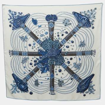 Pre Owned Hermès White & Blue Chemins de Corail Printed Silk Square Scarf