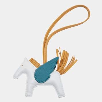 Pre Owned Hermes Bleu Brume/Sesame/Vert Bosphore Milo Leather GriGri Rodeo Pegase Bag Charm PM