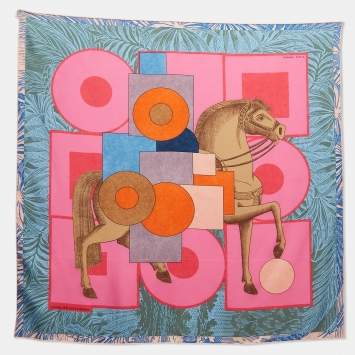 Pre Owned Hermès Rose Vif/Bleu Cavalier en Formes Silk Scarf
