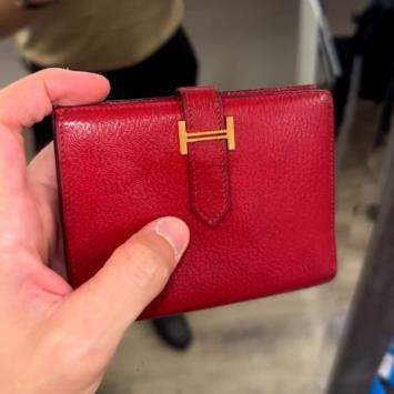 Pre Owned Hermes Rouge Casaque Chevre Bearn Compact Wallet