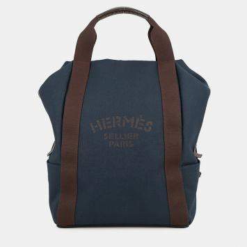 مملوكة مسبقًا Hermes Sacked Pansage Groom Backpack Navy/Feu Toile Chevrons Canvas