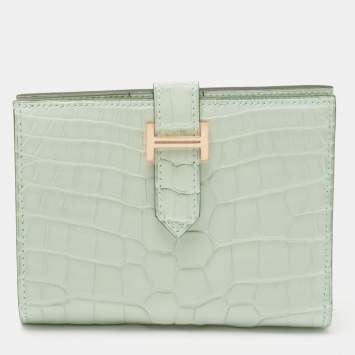 Pre Owned Hermes Vert d' Eau Alligator Bearn Compact Wallet